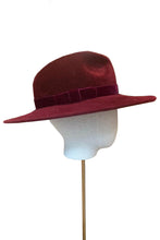 Load image into Gallery viewer, Velvet Trimmed Fedora Hat