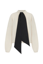 Load image into Gallery viewer, Fine Lambswool and Cashmere Cardigan Oatmeal