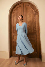 Load image into Gallery viewer, Arlena Midi Dress Breeze Blue Cloqué