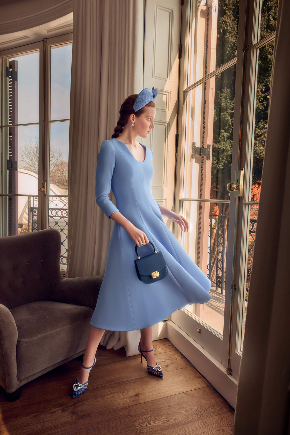 Load image into Gallery viewer, Arlena Midi Dress Breeze Blue Cloqué