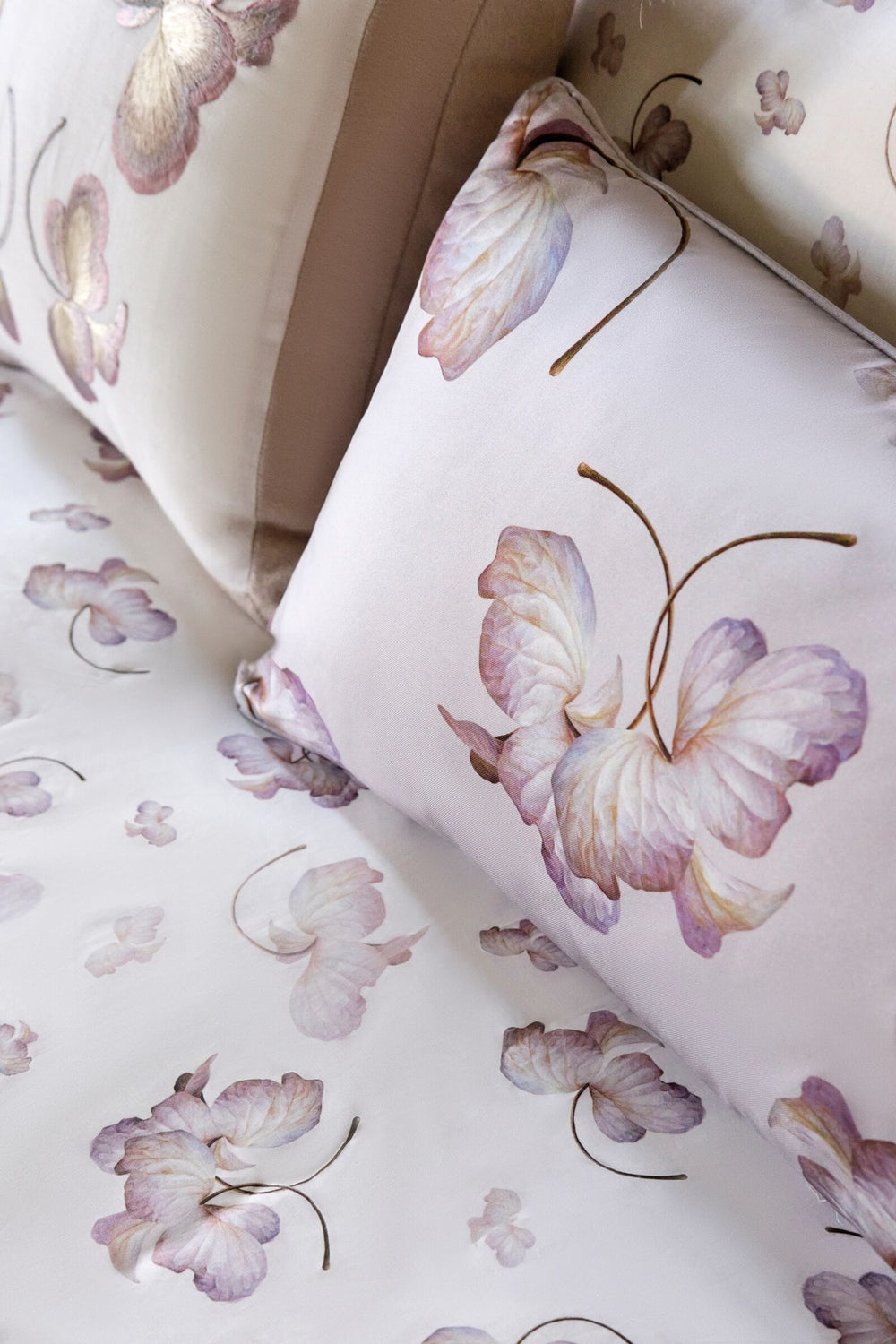 Load image into Gallery viewer, Slim Rectangular Throw Pillows Silk Twill Hydrangea Leaves Taupe x MarieLuise Bantel