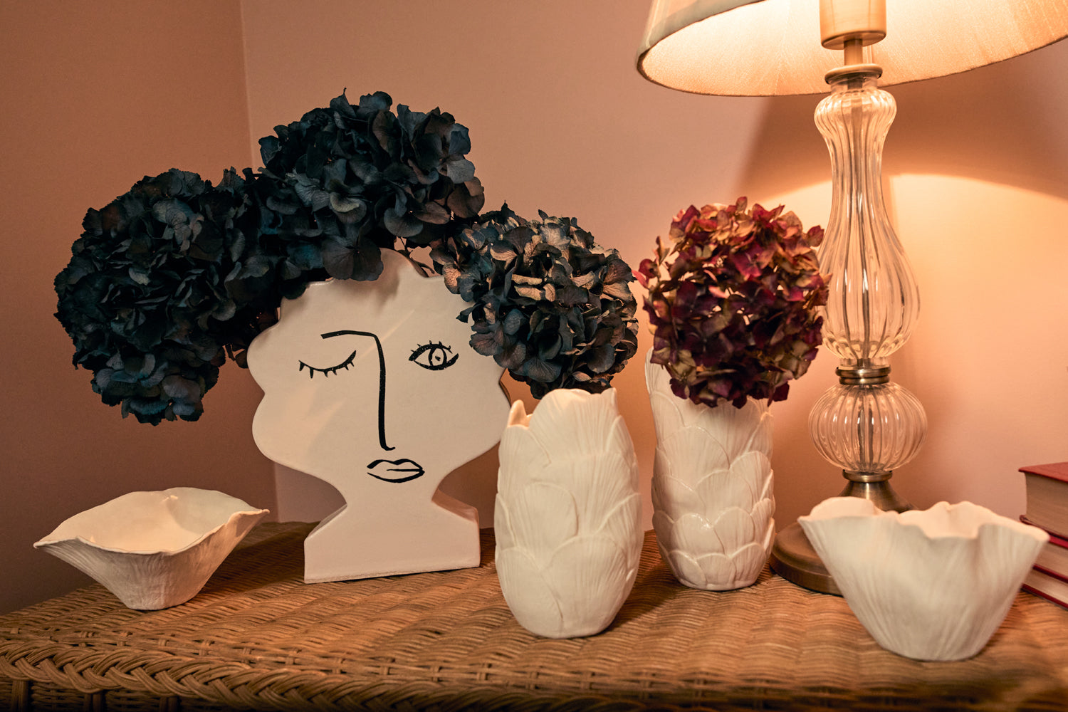 Porcelain Scallop Vase x Emma Glipa