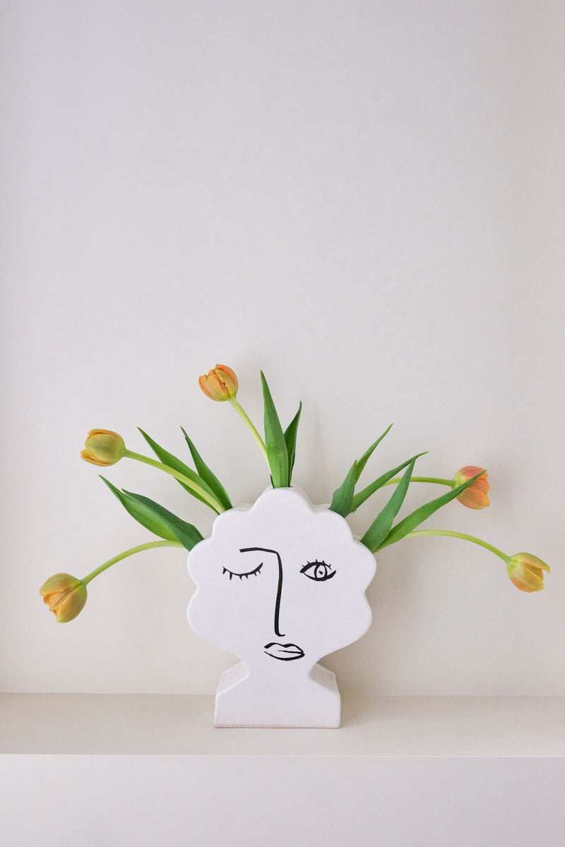 Load image into Gallery viewer, Mademoiselle Tulipiere vase x Emma Glipa