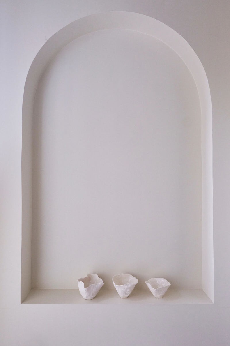 Load image into Gallery viewer, Porcelain Trinket  Bowl Set x Emma Glipa
