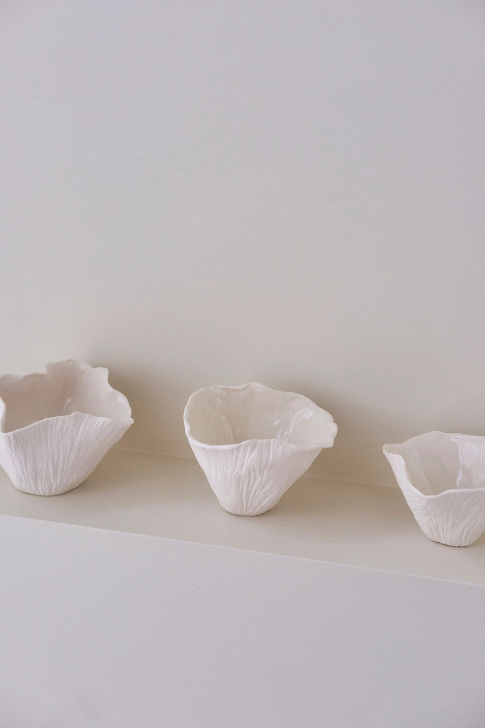 Load image into Gallery viewer, Porcelain Trinket  Bowl Set x Emma Glipa