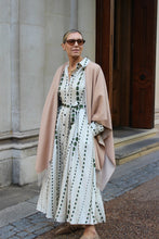 Load image into Gallery viewer, Cashmere and Virgin Wool fringed Poncho