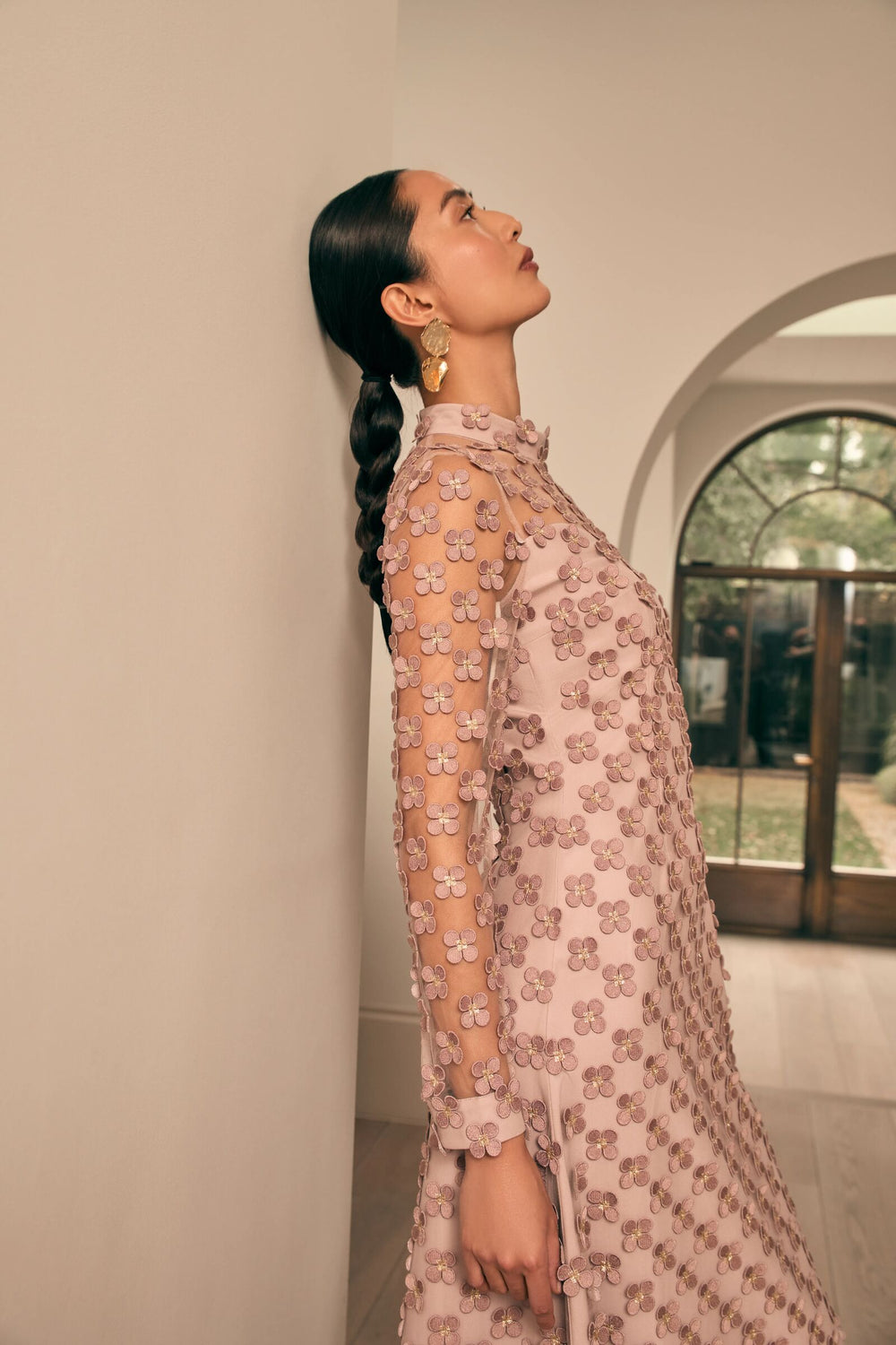 Load image into Gallery viewer, Keres Dress Dusty Rose Appliqué Daisy Lace