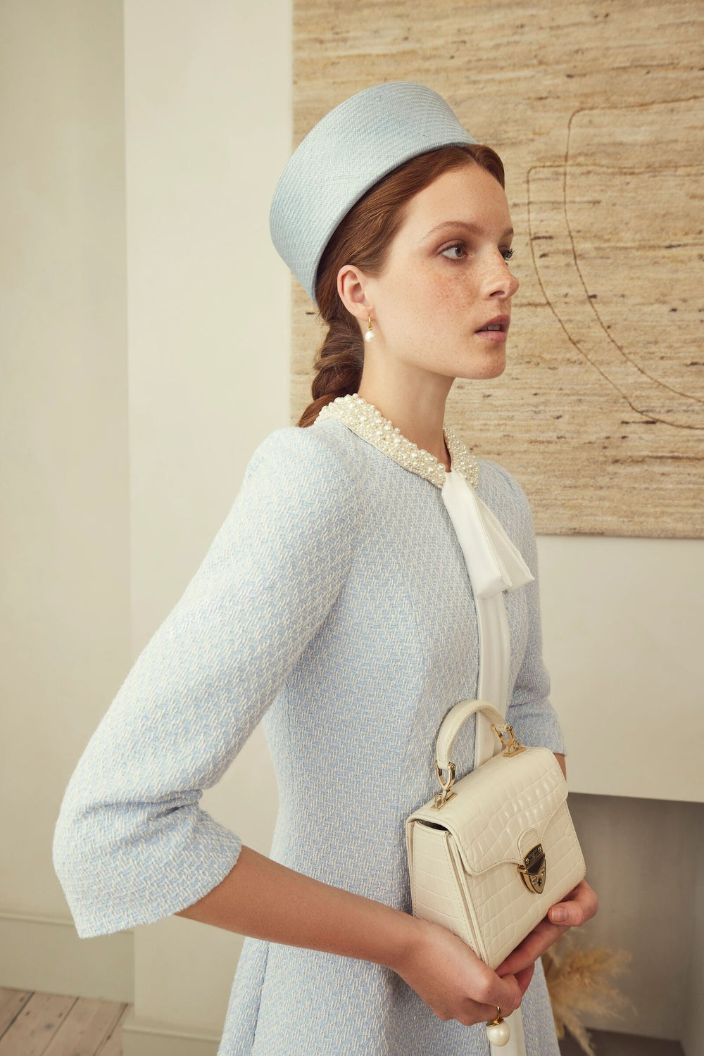 Load image into Gallery viewer, Embellished Pearl Bead Collarette Ivory