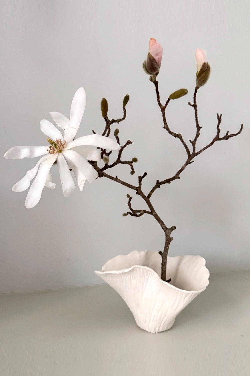 Load image into Gallery viewer, Porcelain Petal Ikebana Vase x Emma Glipa