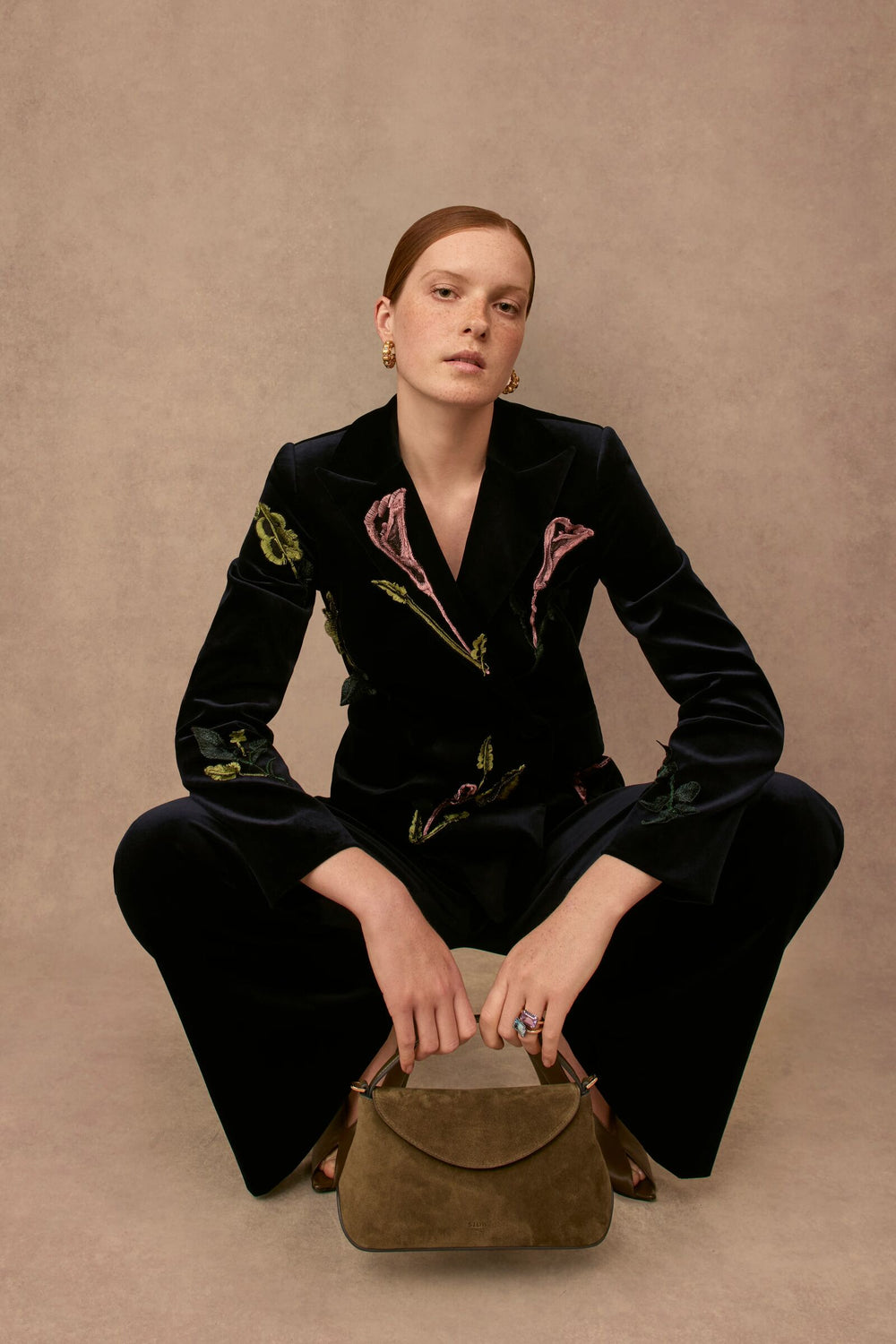 Load image into Gallery viewer, Rapallo Blazer Navy Embroidered Velvet