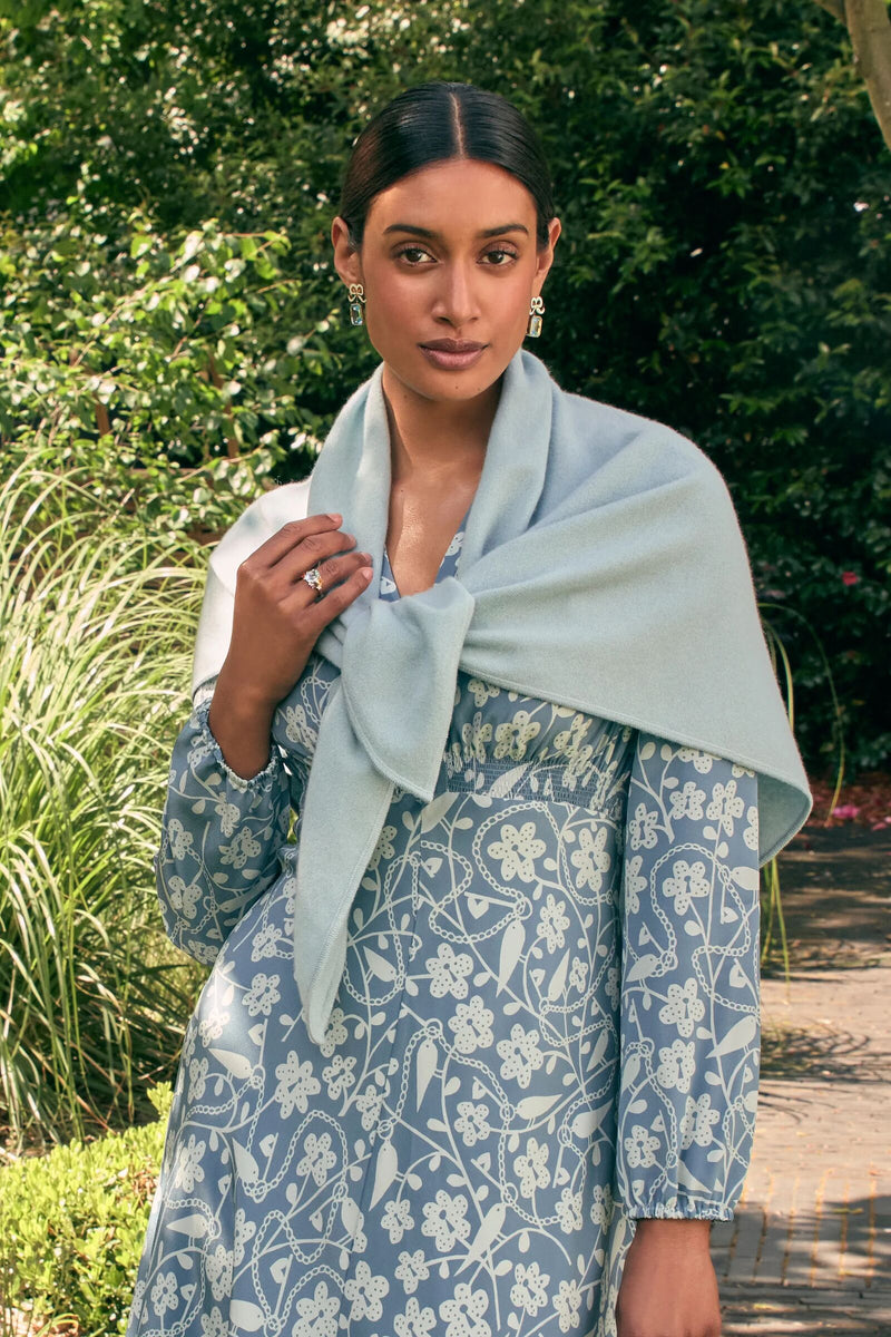 Load image into Gallery viewer, Cashmere Scarf Soft Blue