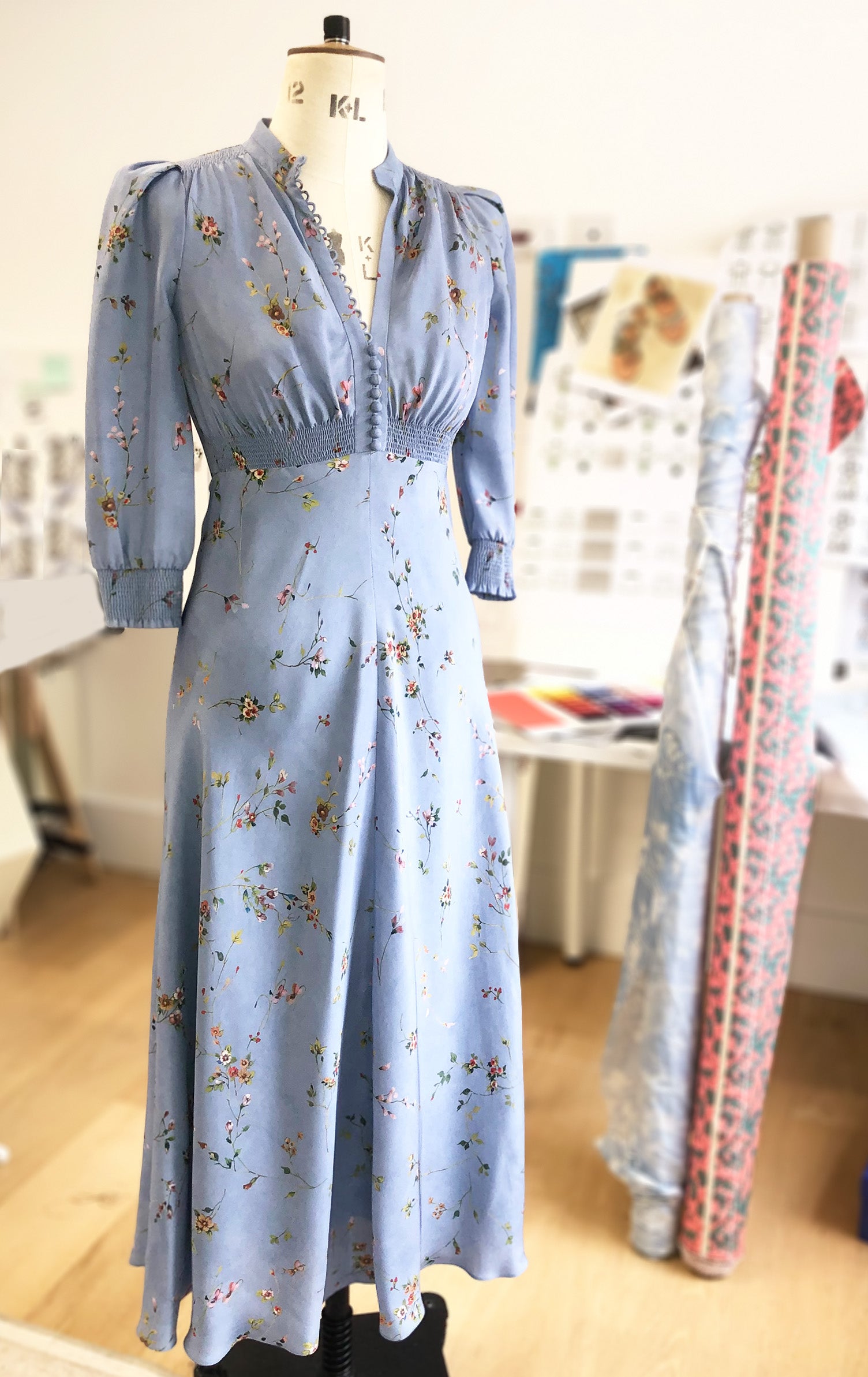 Load image into Gallery viewer, Custom Design Tea Dress Maker