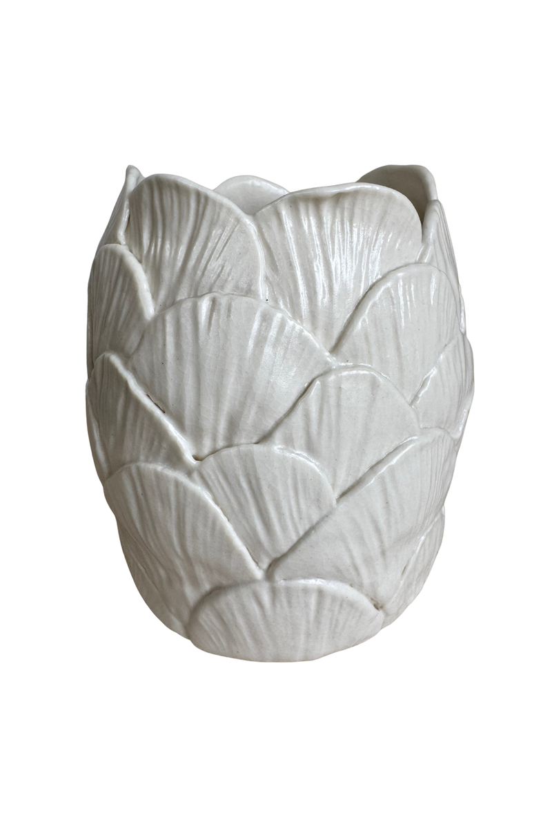 Load image into Gallery viewer, Porcelain Scallop Vase x Emma Glipa