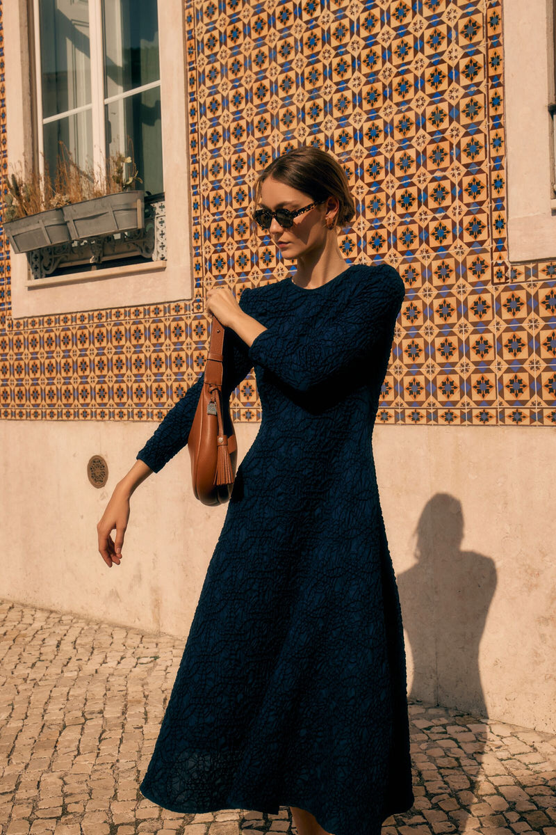 Load image into Gallery viewer, Winnie Midi Dress Smocked Cloqué Navy