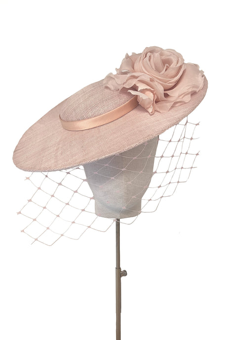 Aurelia Disc Hat With Veil