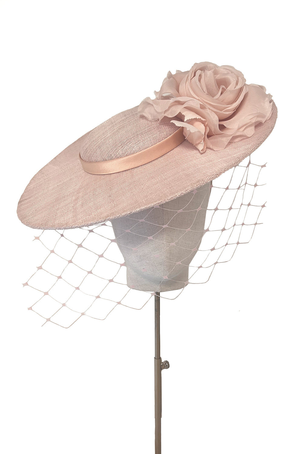 Load image into Gallery viewer, Aurelia Disc Hat With Veil